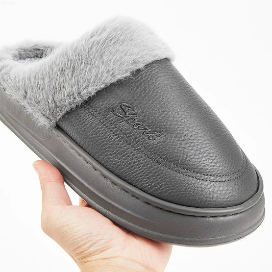 PANTOUFLES EN PEAU DE CUIR