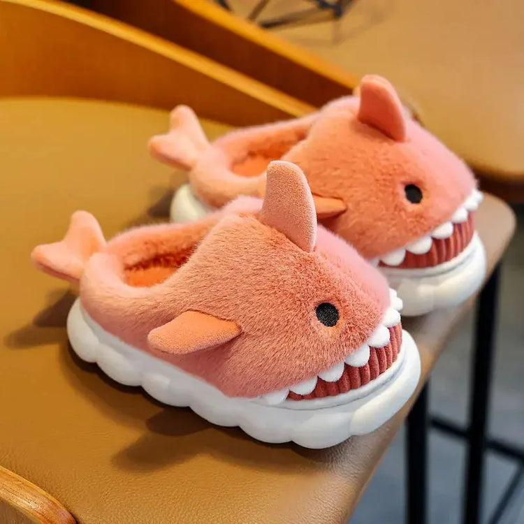 Pantoufle en Requin pour Enfant3